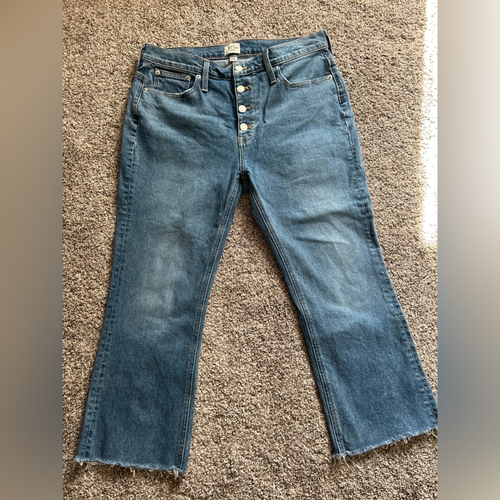 🩵J Crew 9” Billie Demi boot crop jean. 30P
